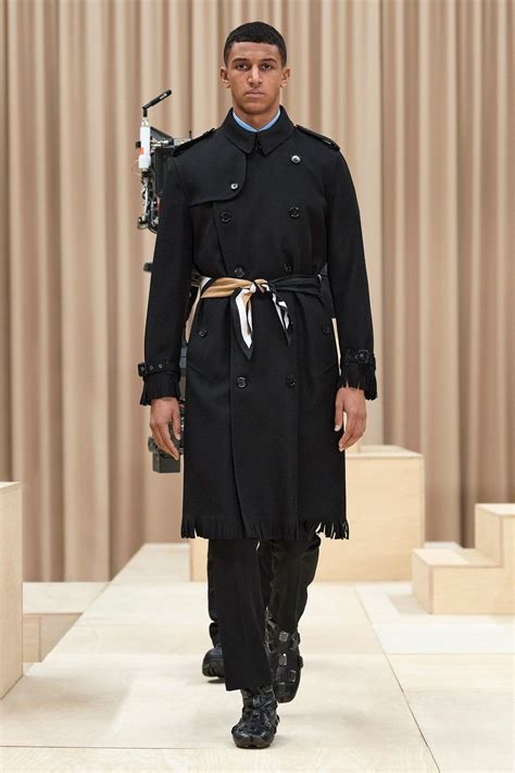 Burberry Fall 2021 Menswear Fashion Show 